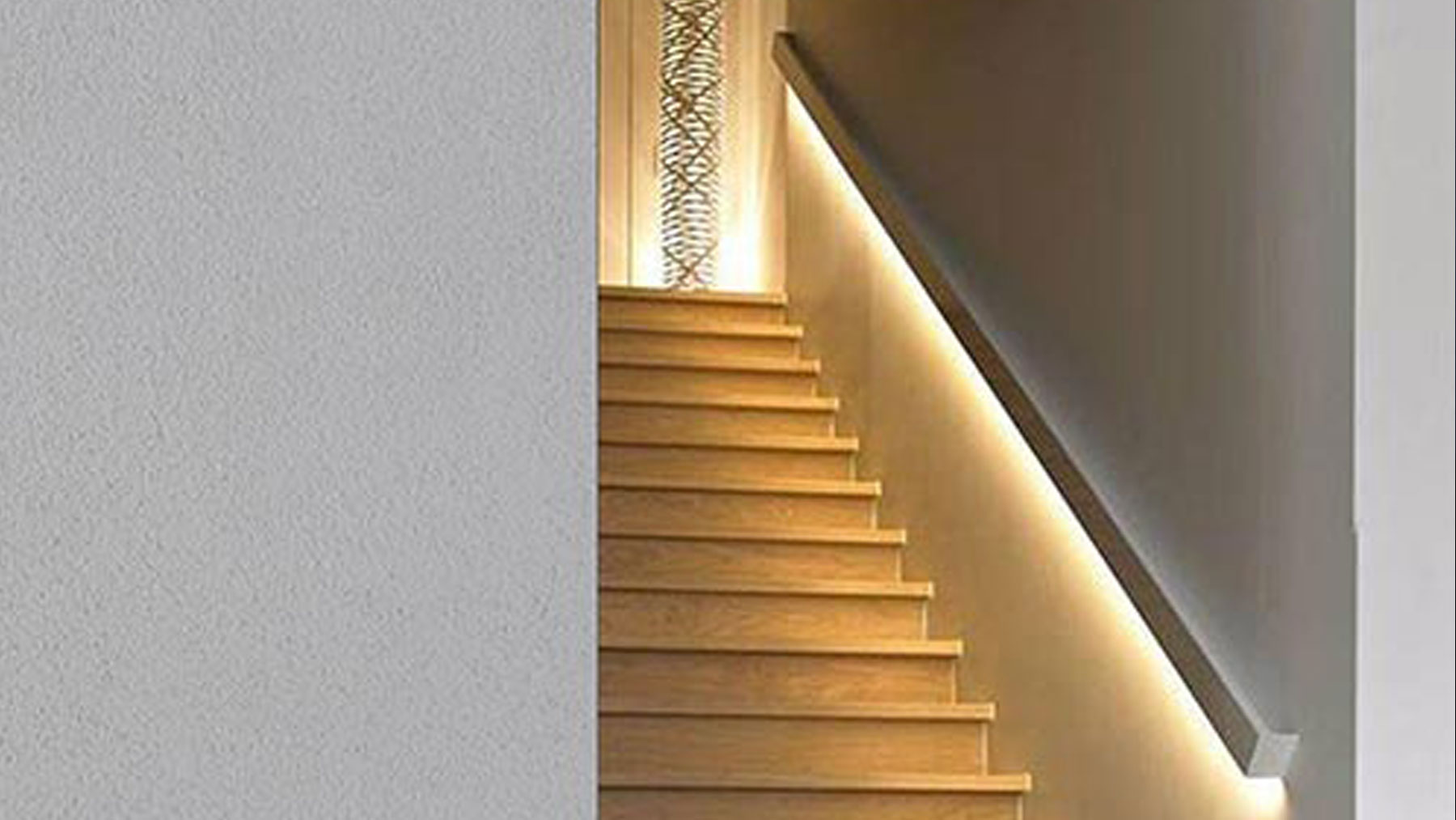 Segnapasso luce per scala interna con illuminazione led Segnapasso luce per scala interna con illuminazione led